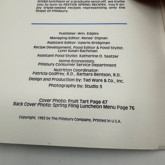 Pillsbury Festive Spring Recipes Cookbook 1982 Edition - Picture 3 of 6